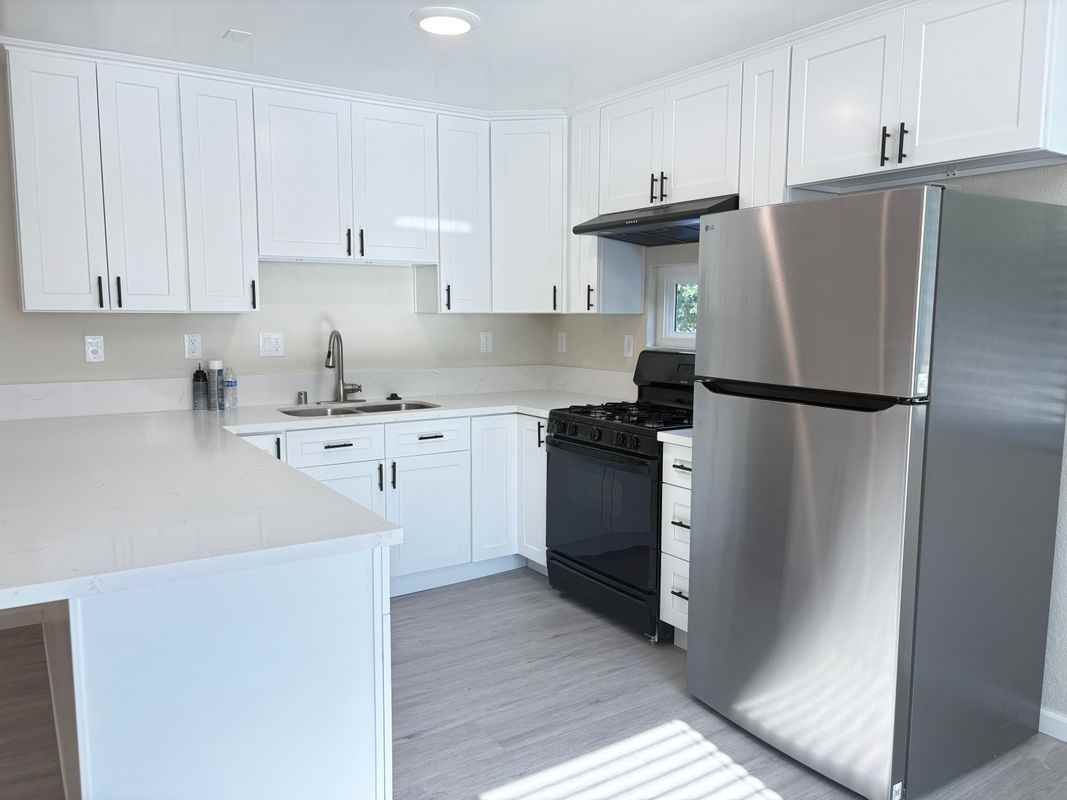11555 Archwood St ##A - Photo 2 of 9