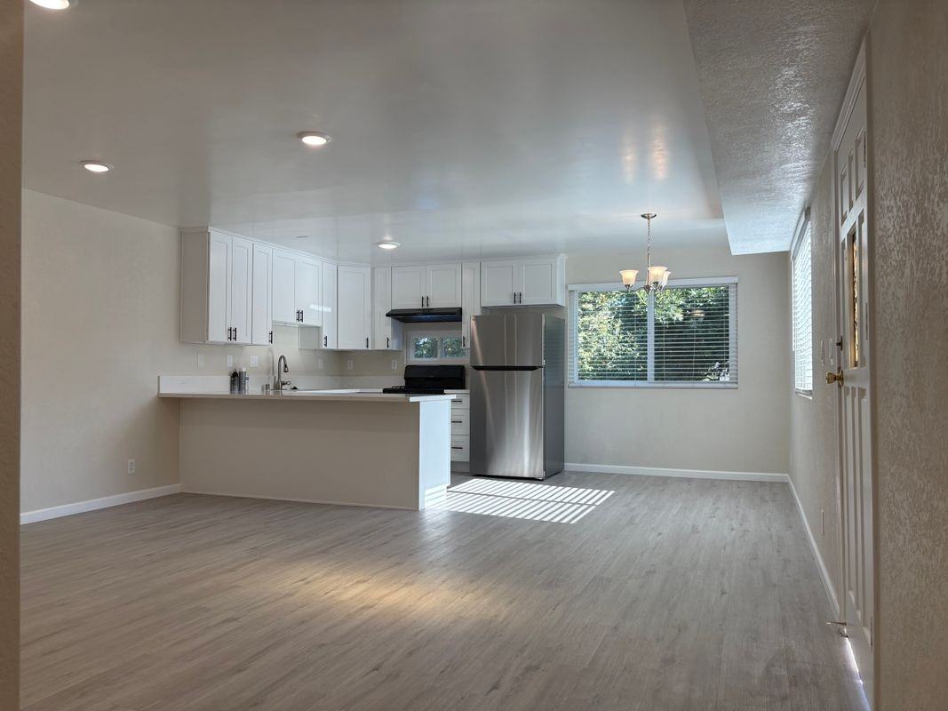 11555 Archwood St ##A - Photo 5 of 9