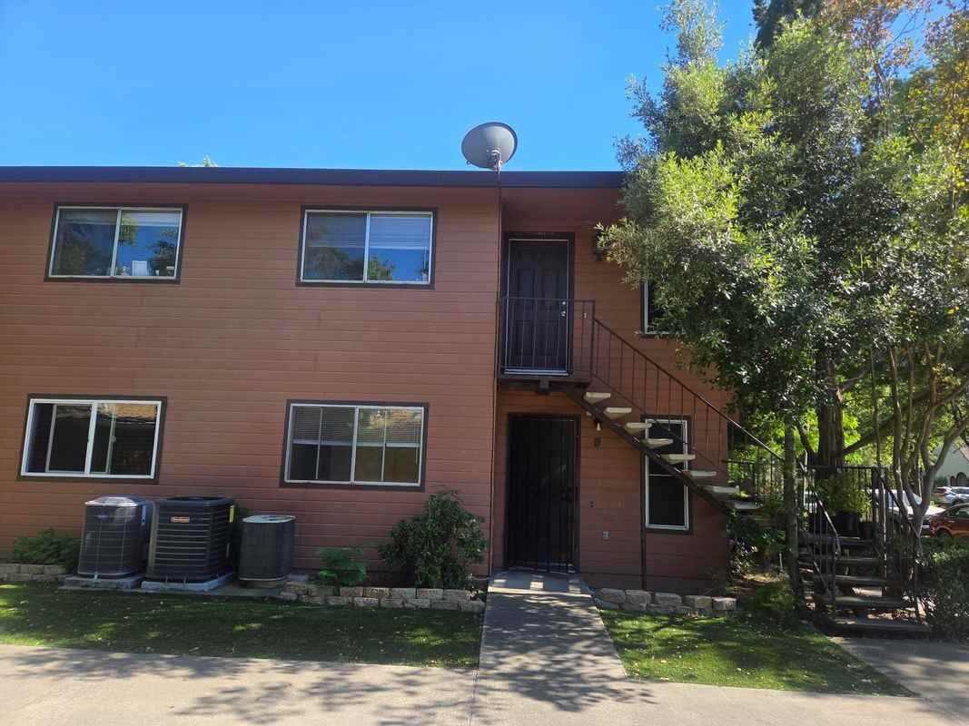 135 3rd St - Photo 3 of 4