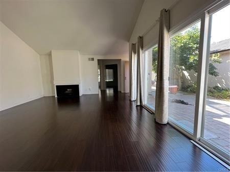 102 Tangerine - Photo 3 of 13