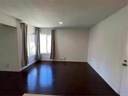102 Tangerine - Photo 4 of 13