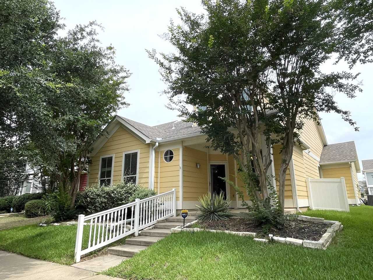 9109 Nathaniel Dr - Photo 2 of 31