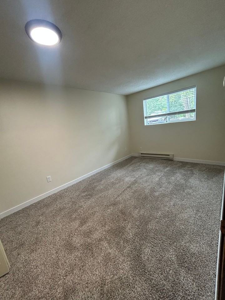 2780 Nw 29th St #C - Photo 7 of 10