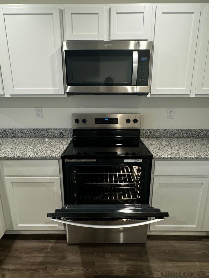 249 Isabella Way - Photo 6 of 26