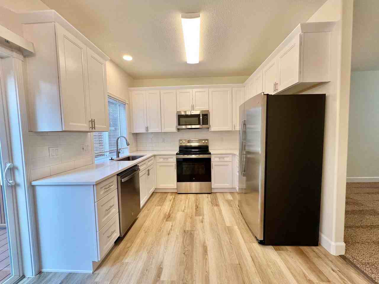 16775 Ne Halsey St - Photo 3 of 27