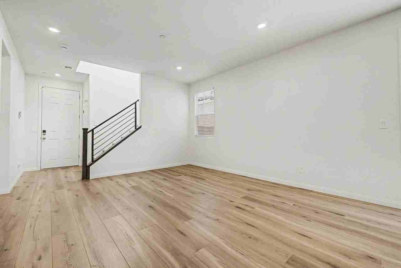 2760 Piazza Madama St - Photo 3 of 39