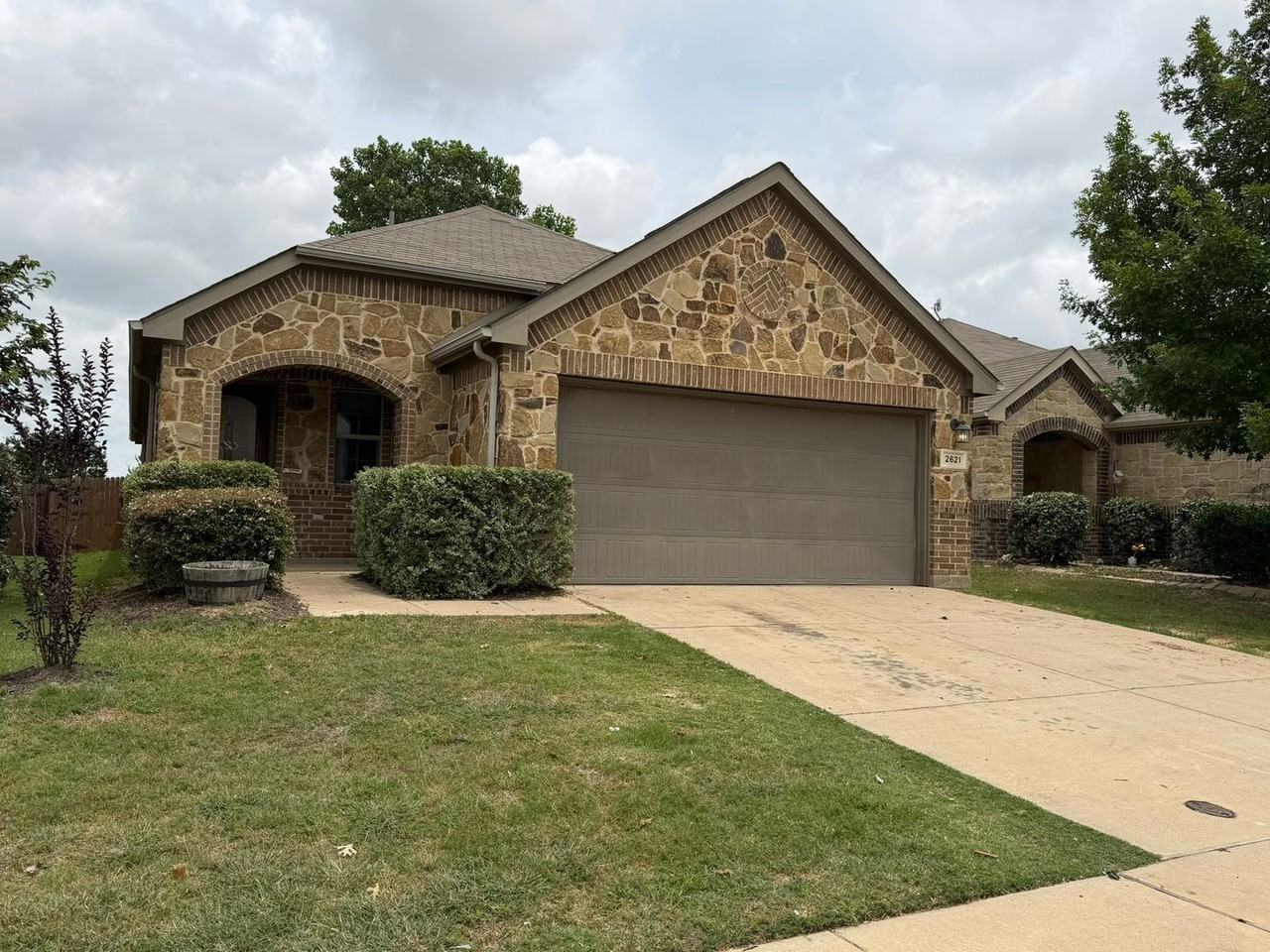 2621 Frisco Wood Dr - Photo 2 of 20