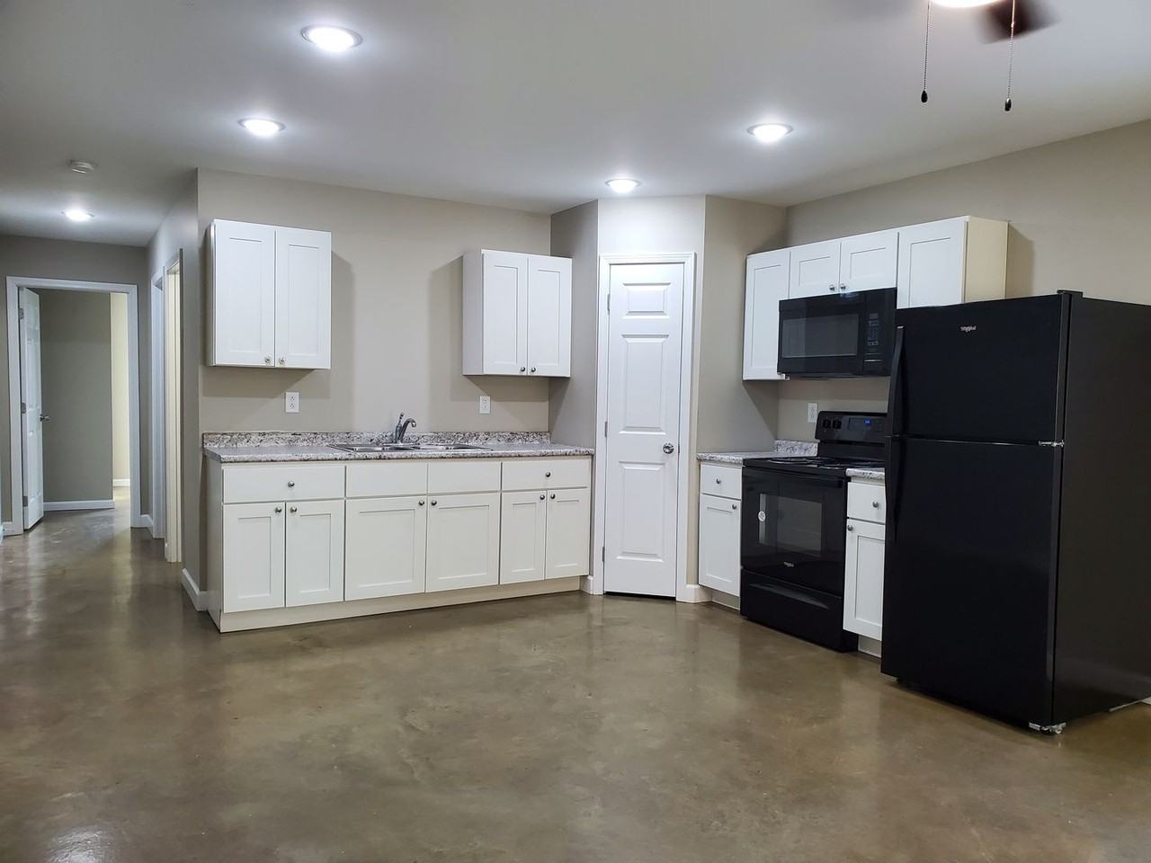 608 Main St - Photo 2 of 9