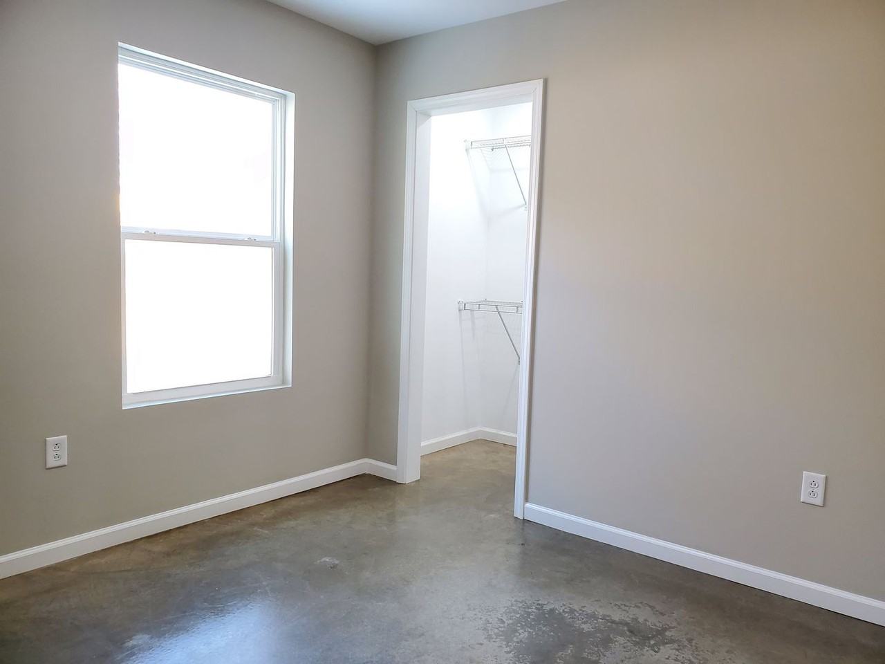 608 Main St - Photo 5 of 9