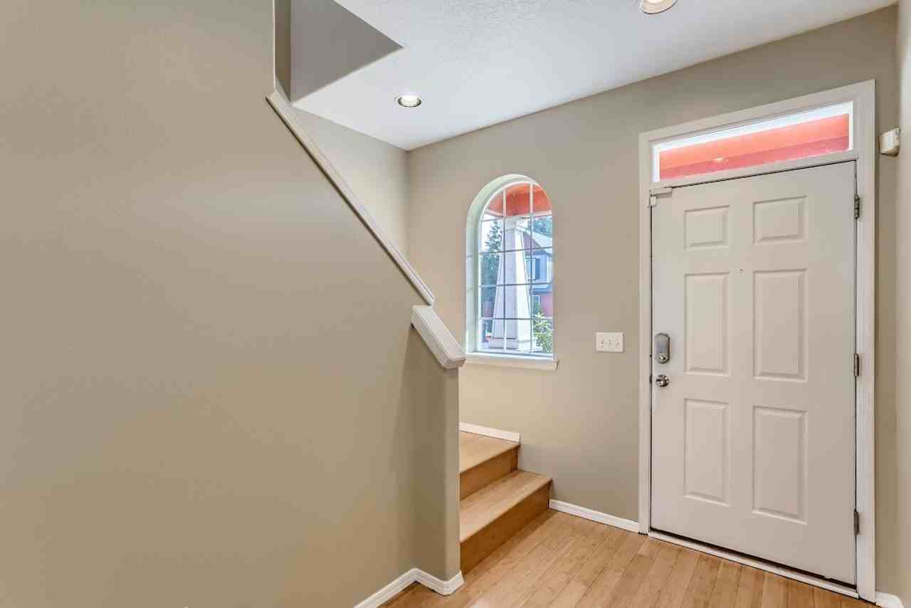 903 Se Elina Ave - Photo 5 of 36