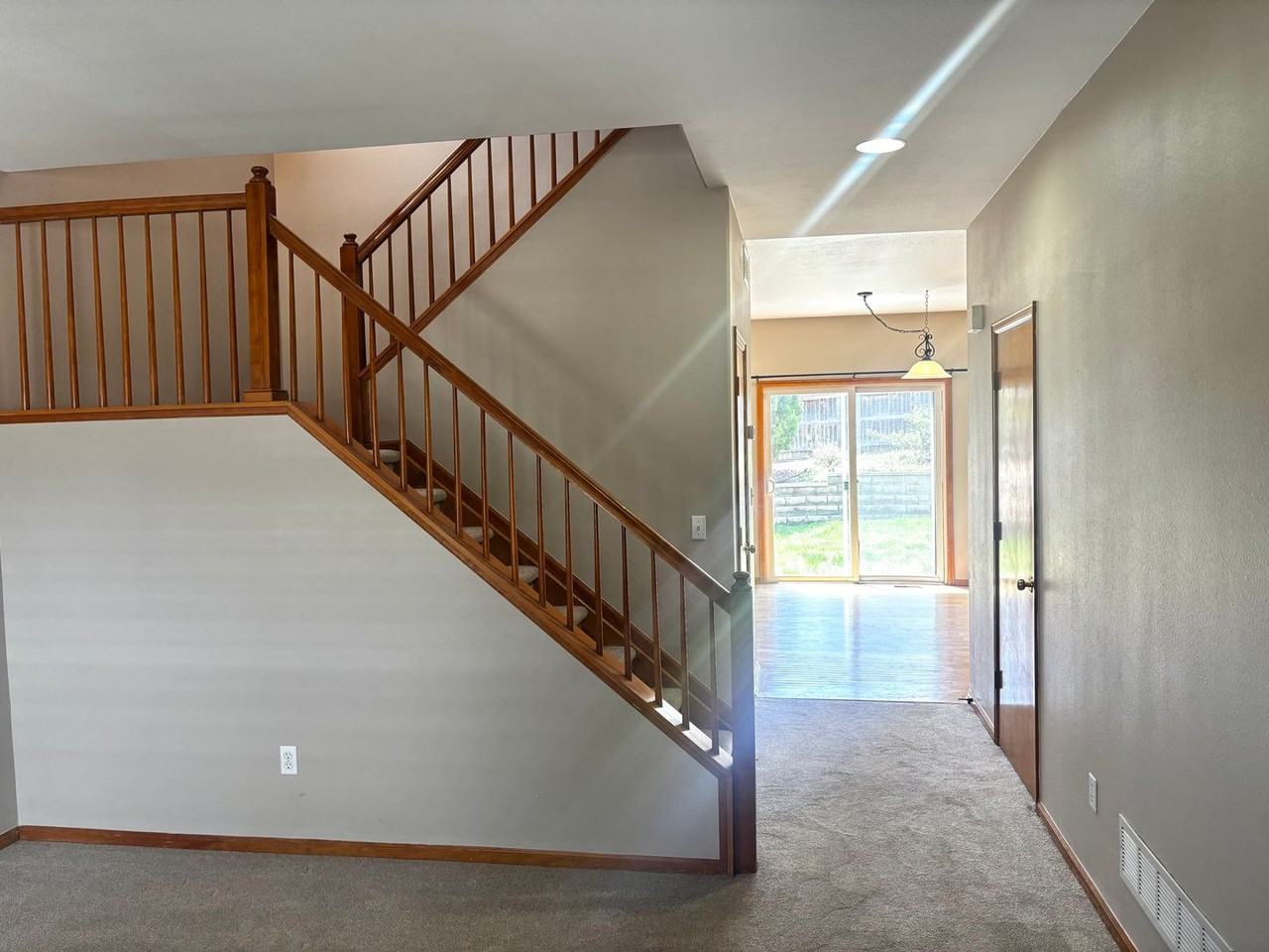 10318 Ravenswood Ln - Photo 4 of 27