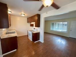 featured image of 2420 E 5th St