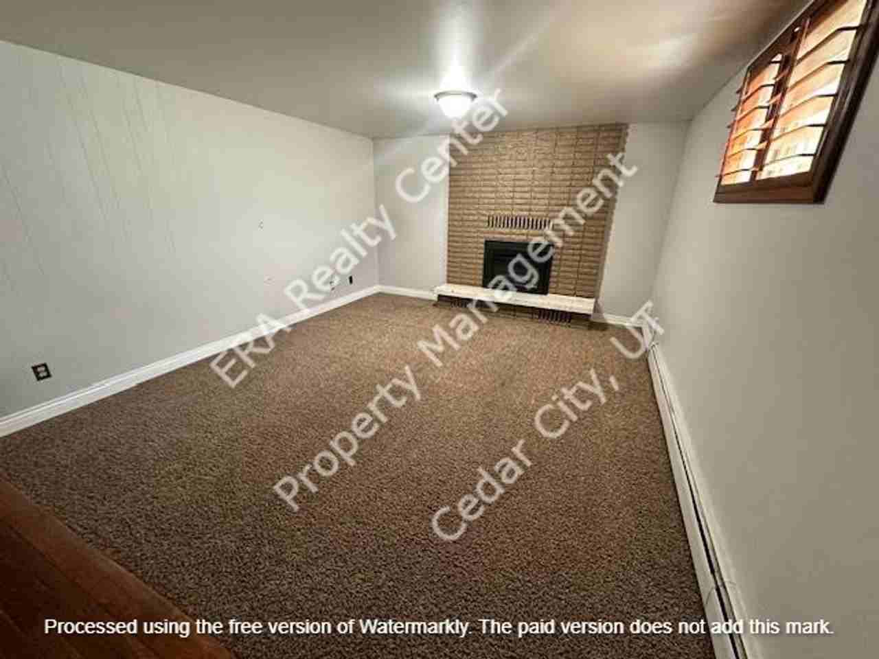 282 S Dewey Ave - Photo 7 of 19
