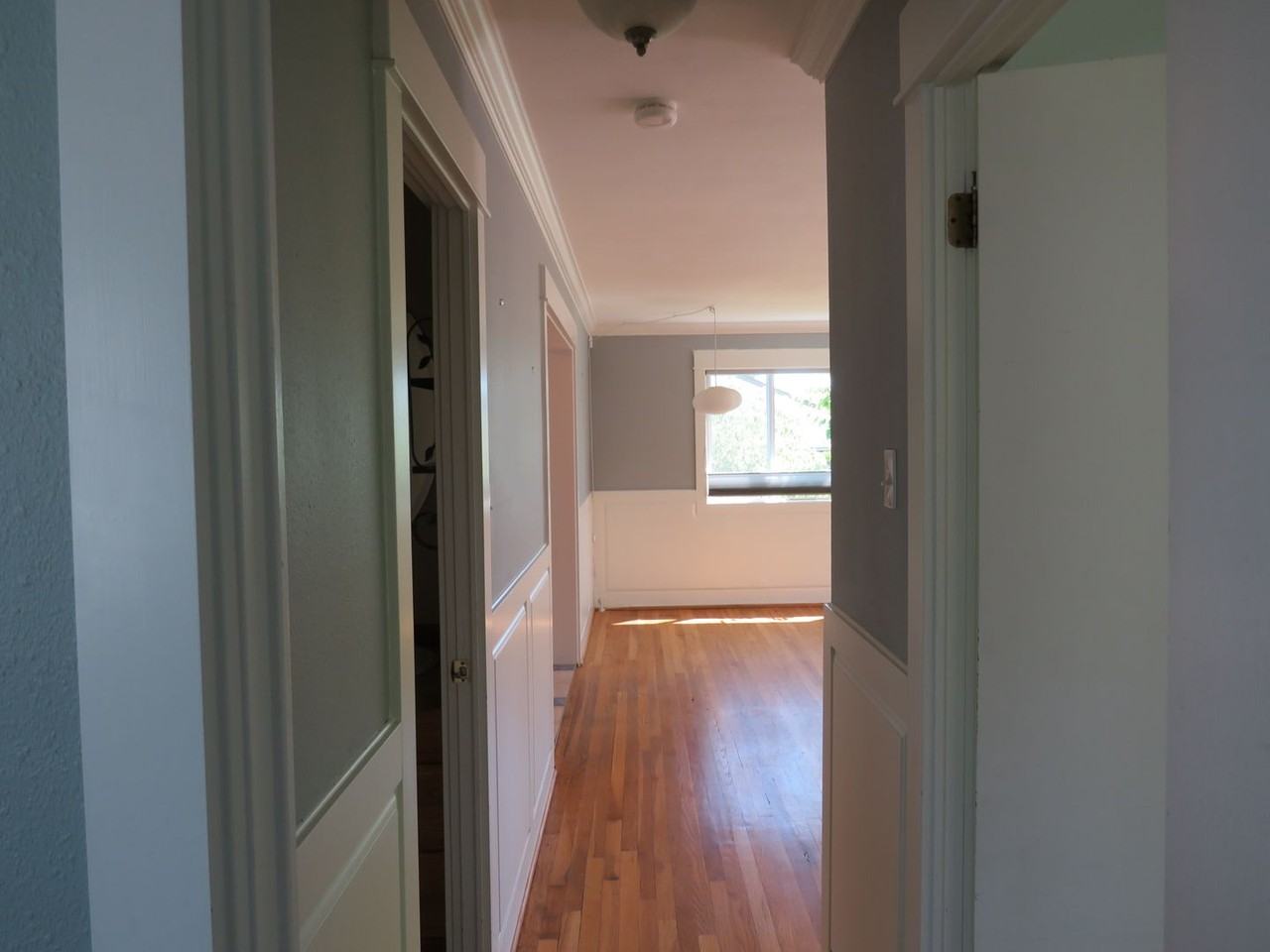 10218 35th Ave Sw - Photo 7 of 28