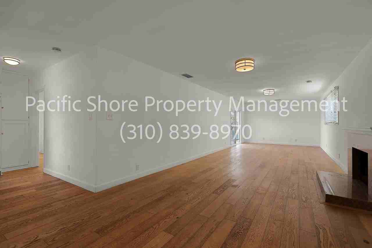 2884 Dunleer Pl - Photo 4 of 17