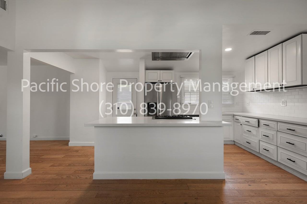 2884 Dunleer Pl - Photo 7 of 17