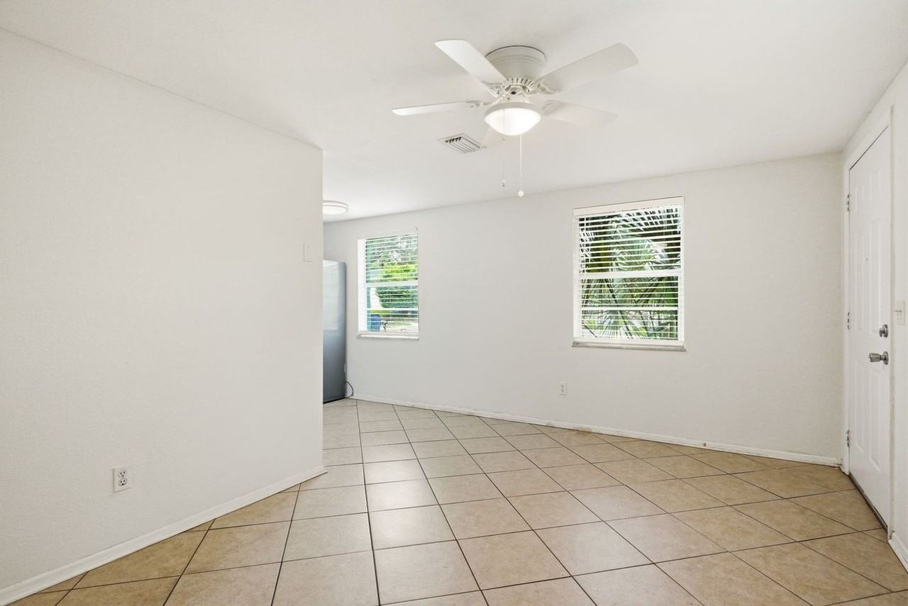 417 Milwaukee Ave - Photo 5 of 21