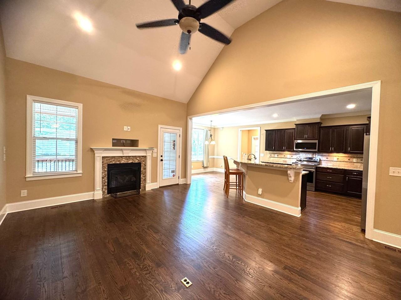 3658 Pleasants Ridge Dr - Photo 6 of 33