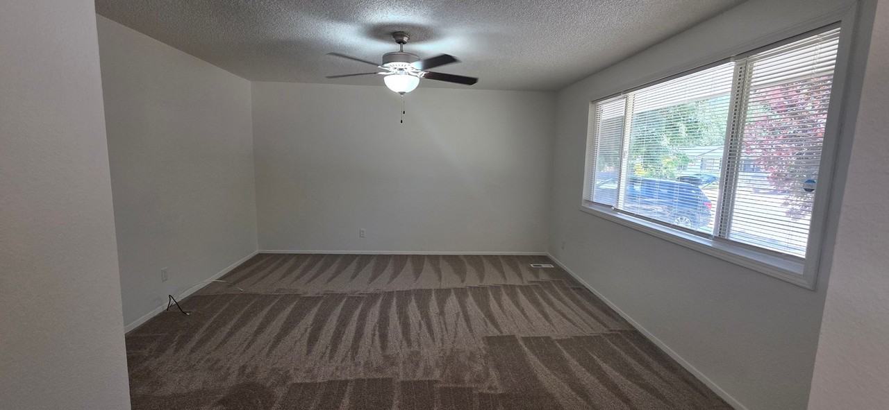 7206 S Ravenswood Way - Photo 6 of 12