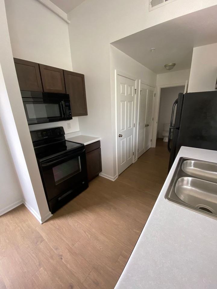 404 404 Jefferson St - 404 Jefferson St. #B - Photo 3 of 8