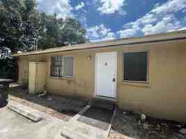 featured image of 1100 Henrietta Ave