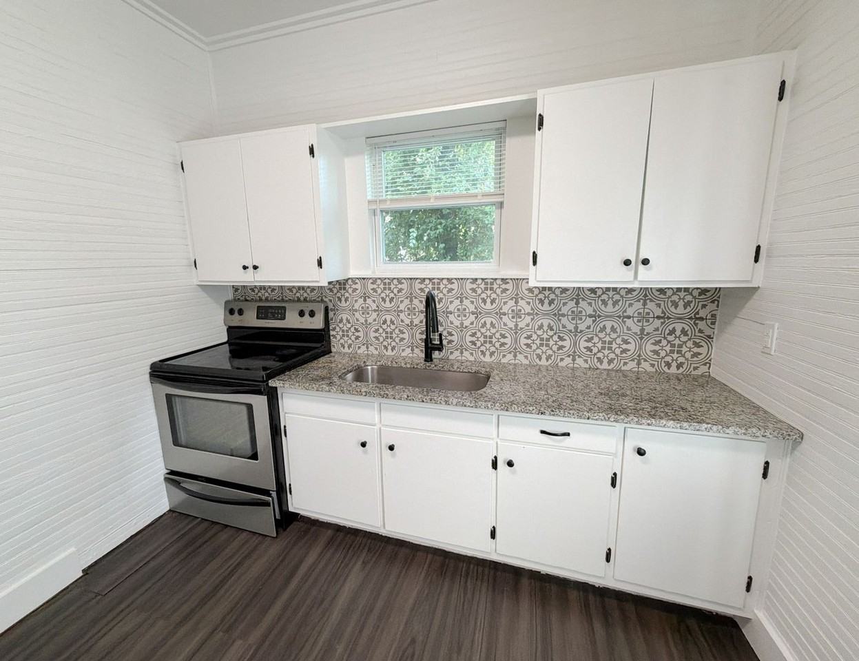 5714 Tennessee Ave - Photo 5 of 17