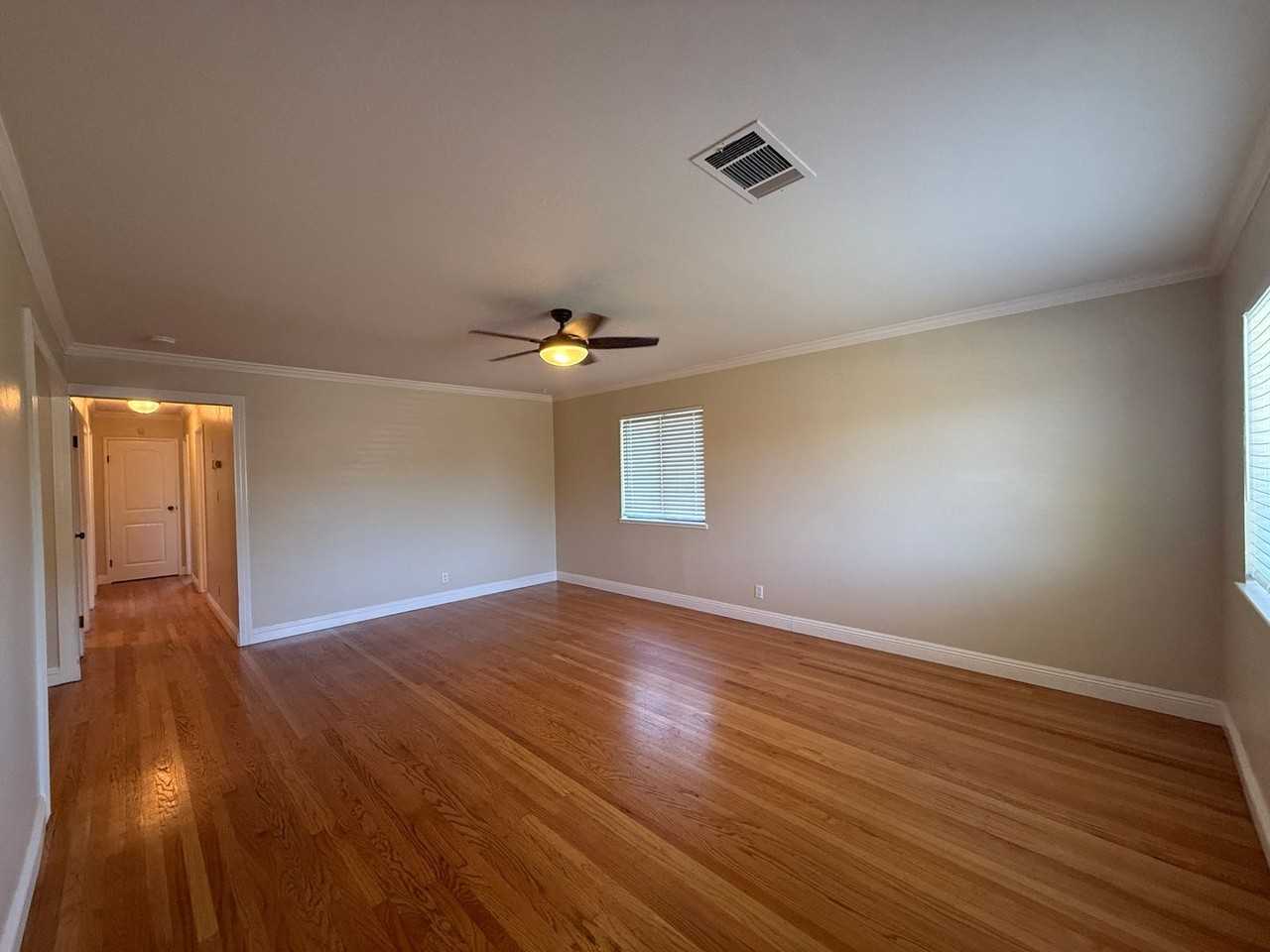 309 Plum St - Photo 2 of 14
