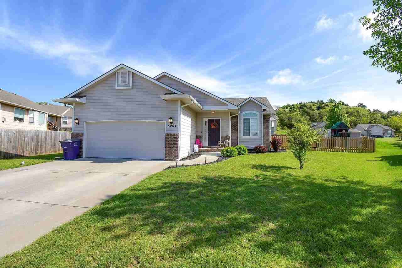 5204 Fossilridge Ct - Photo 2 of 14