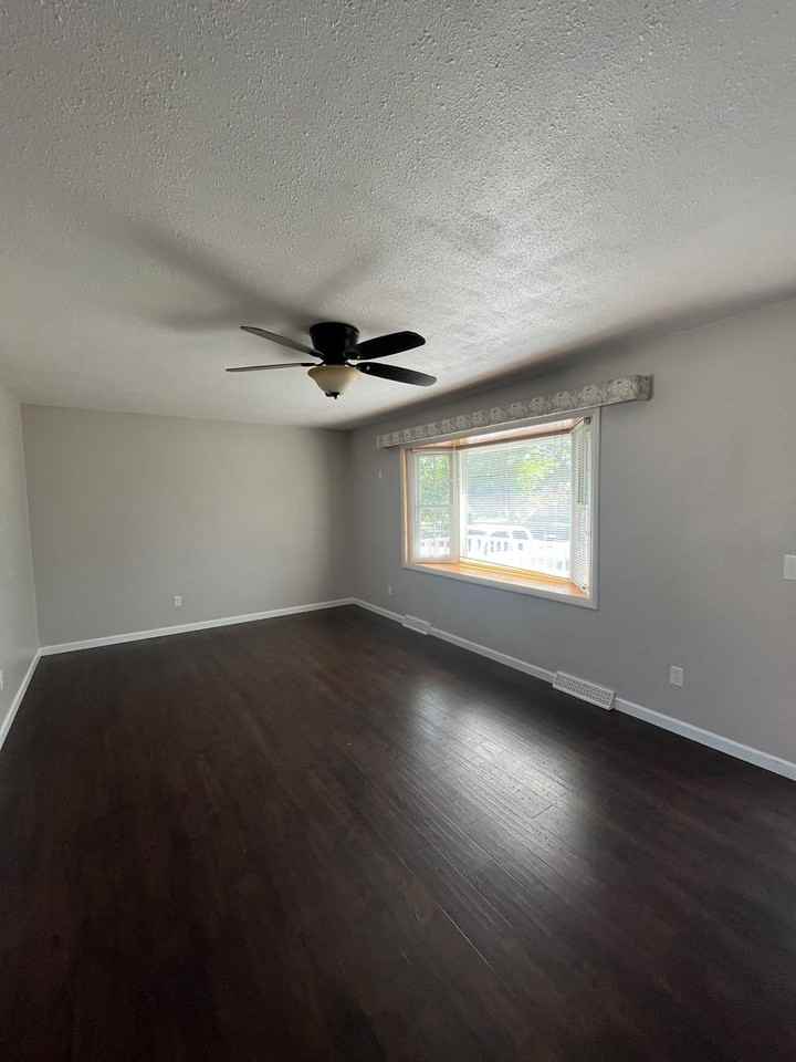 2911 Vermillion Dr - Photo 3 of 18
