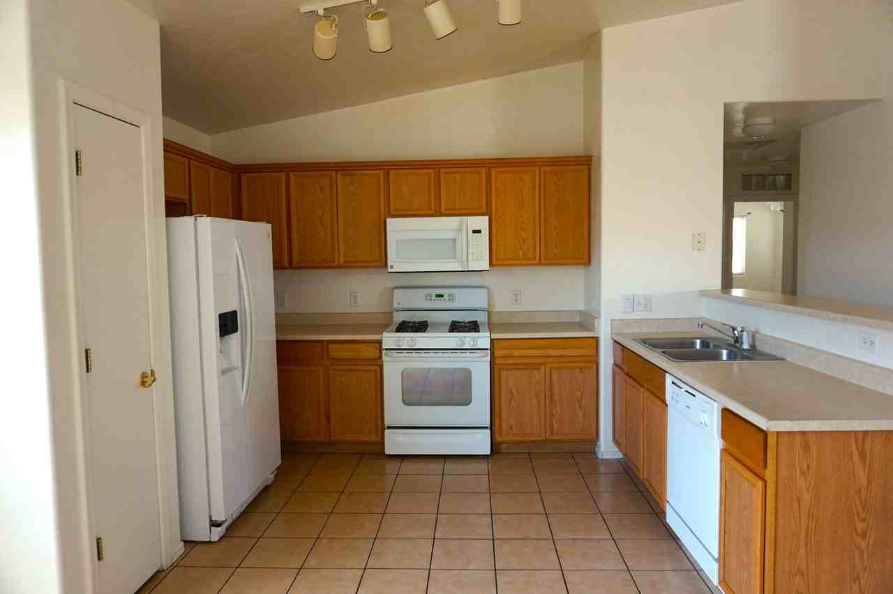 2244 Copper Sky Dr - Photo 5 of 16