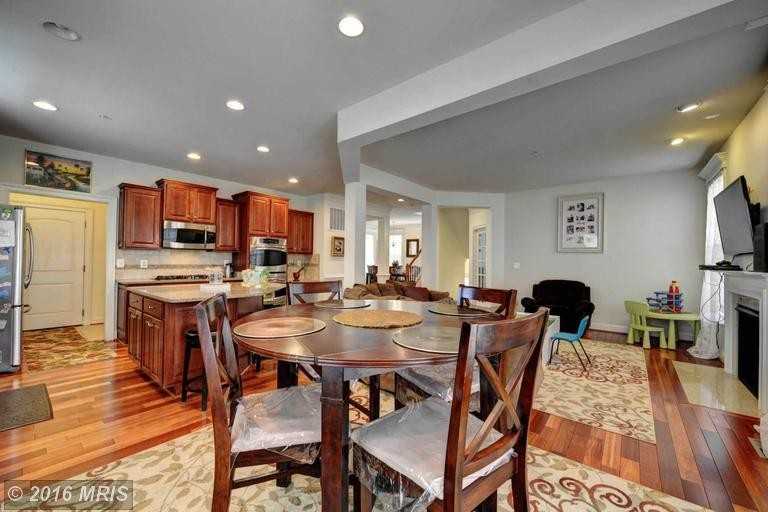 3041 Moore Ln - Photo 3 of 6
