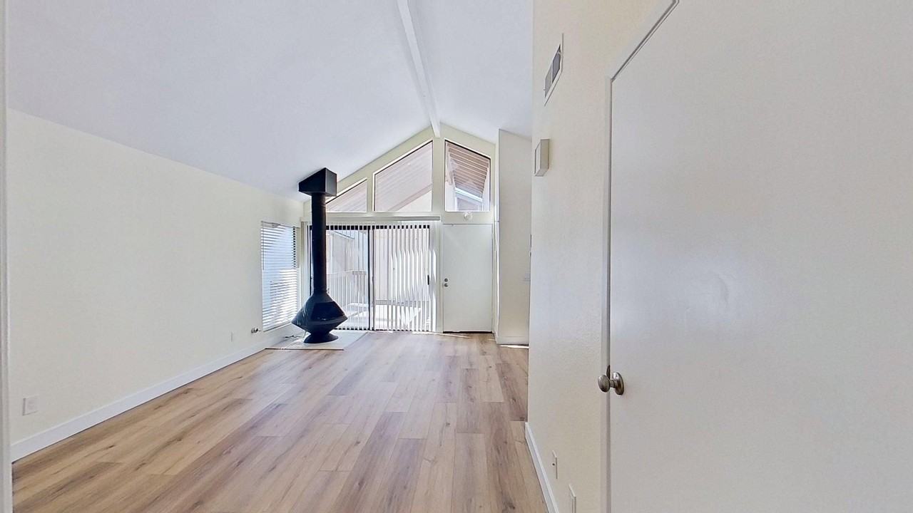 26701 Quail Crk #267 - Photo 5 of 23