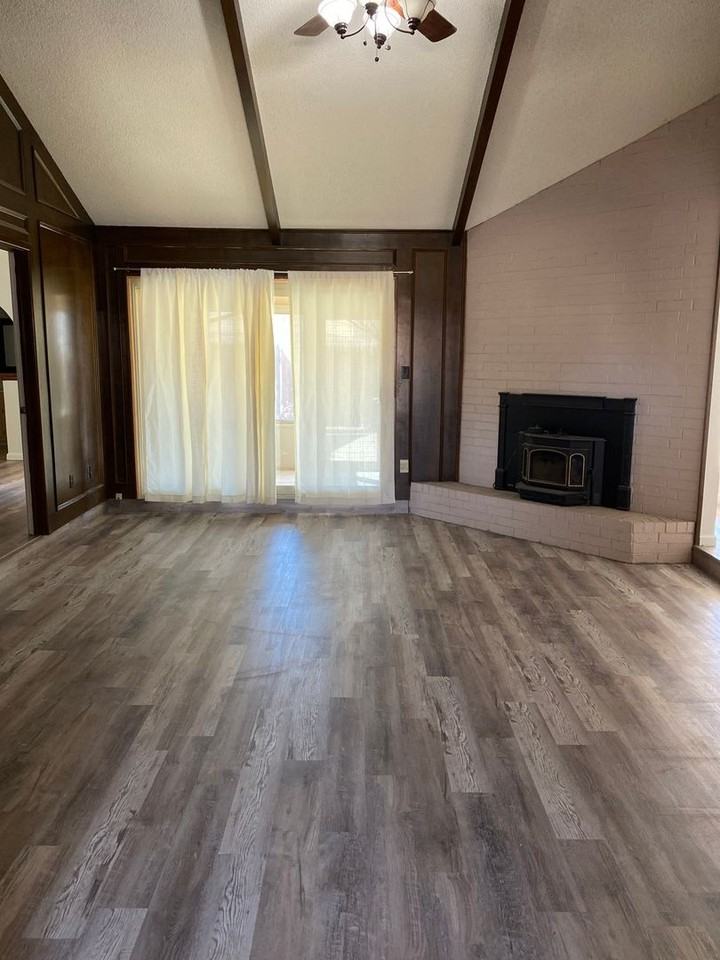 2020 E 56th St - Photo 2 of 12