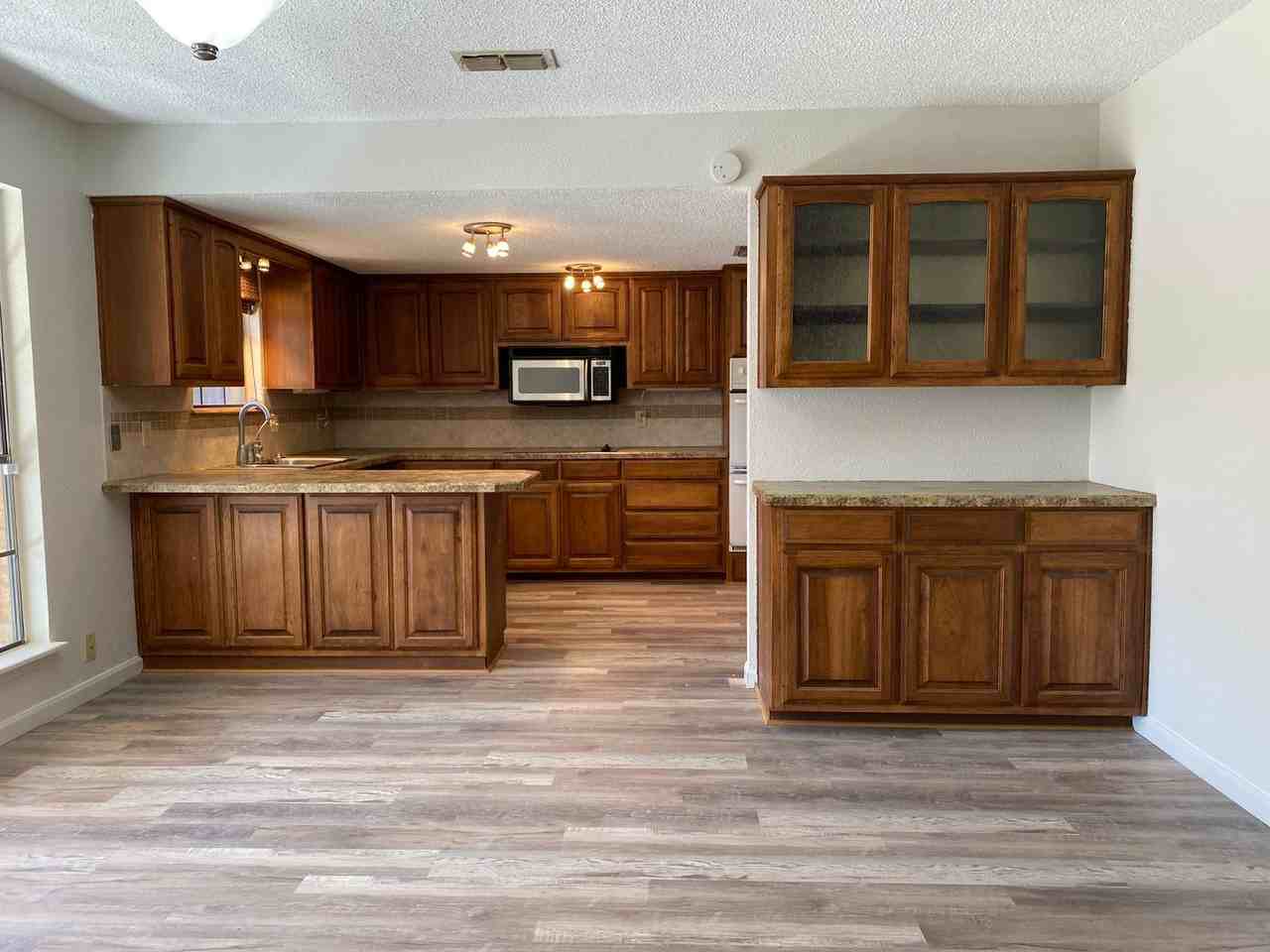 2020 E 56th St - Photo 5 of 12