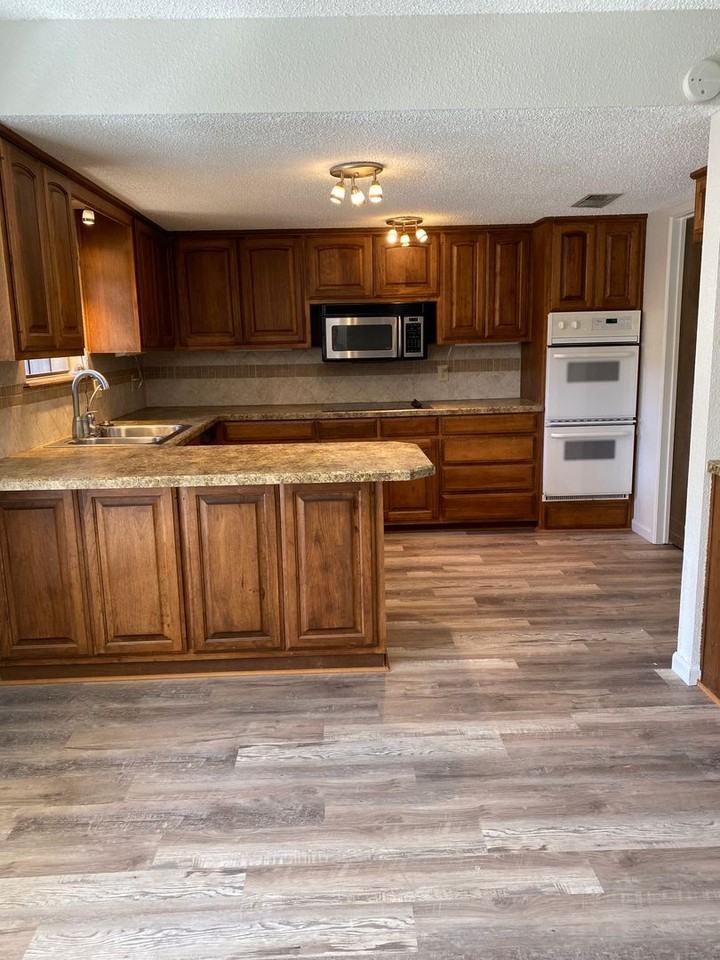 2020 E 56th St - Photo 6 of 12