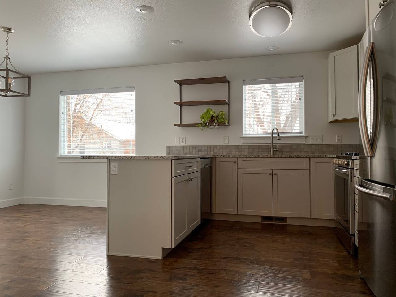 100 Stonegate Dr - Photo 4 of 31