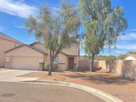 featured image of 915 W Bowker St