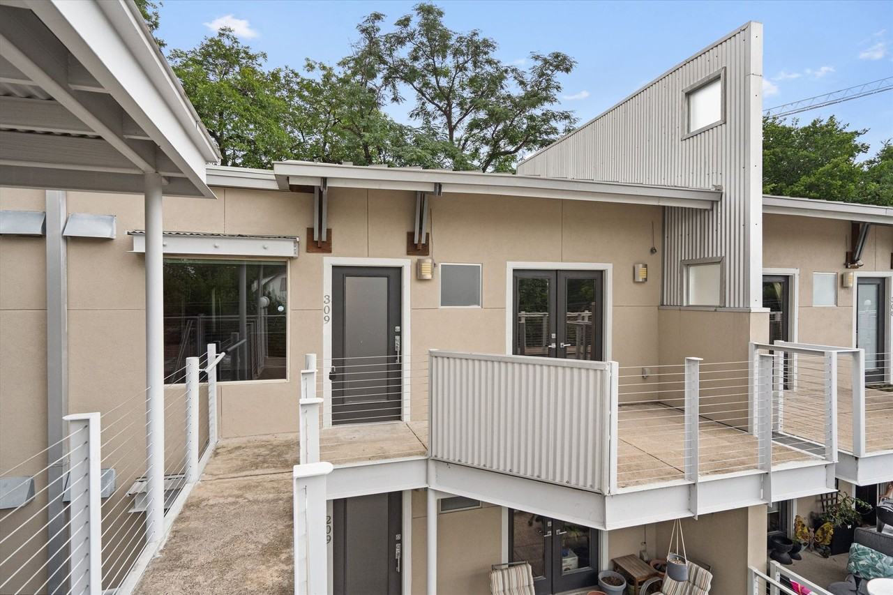 41 Waller St #309 - Photo 3 of 23