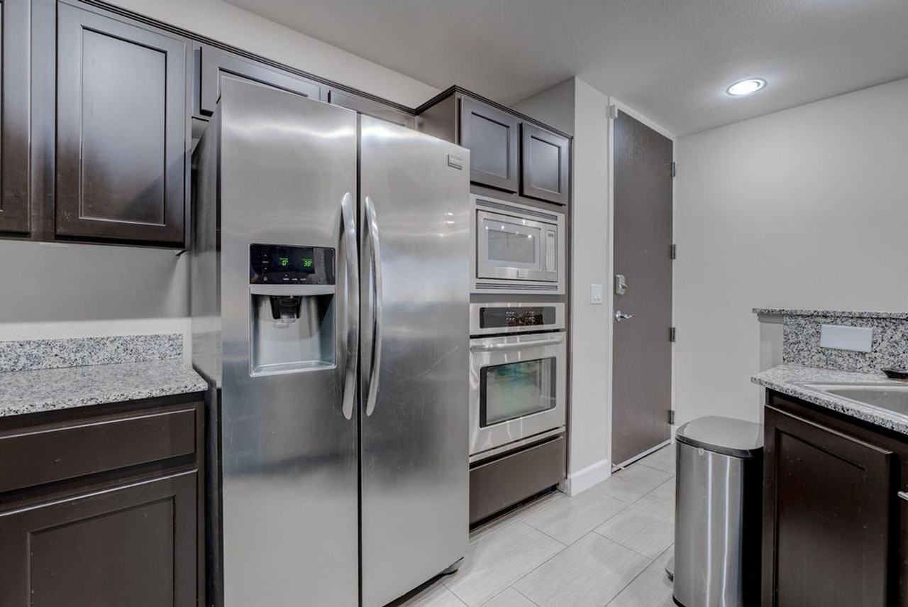 83 E Agate Ave #207 - Photo 5 of 40