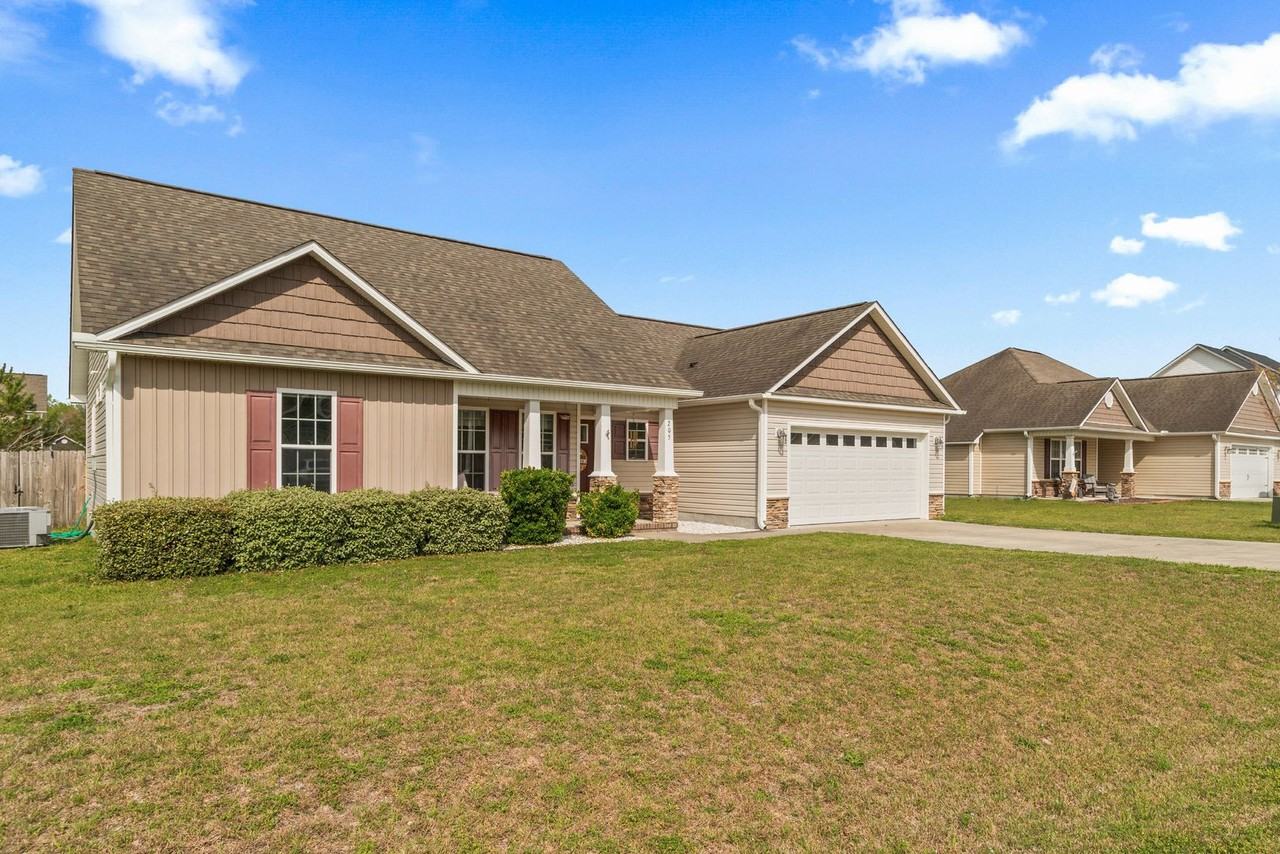 205 Long Neck Dr - Photo 2 of 25