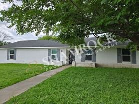 929 Rosedale Dr - Photo 1 of 1