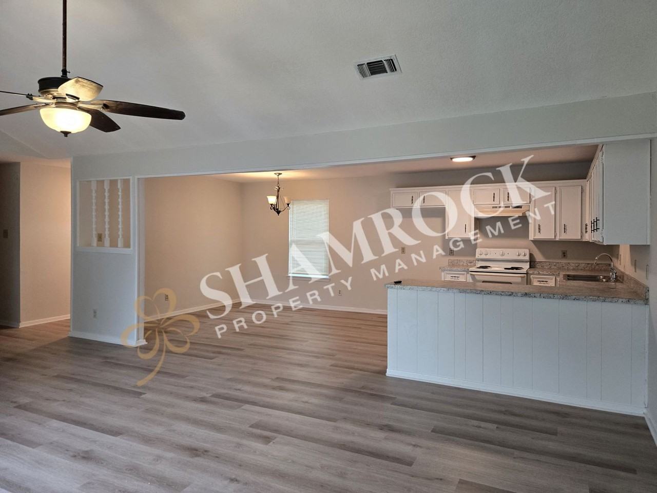 929 Rosedale Dr - Photo 4 of 17