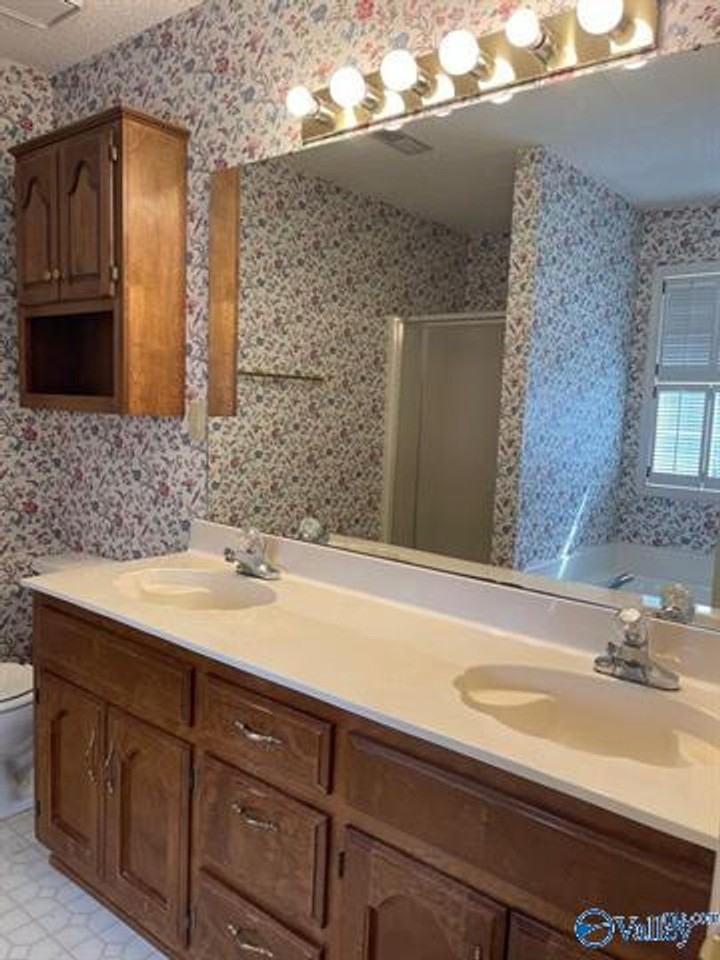 118 Todd Dr - Photo 3 of 12