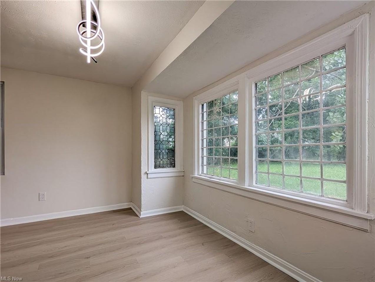 14817 Naples Ave - Photo 5 of 22