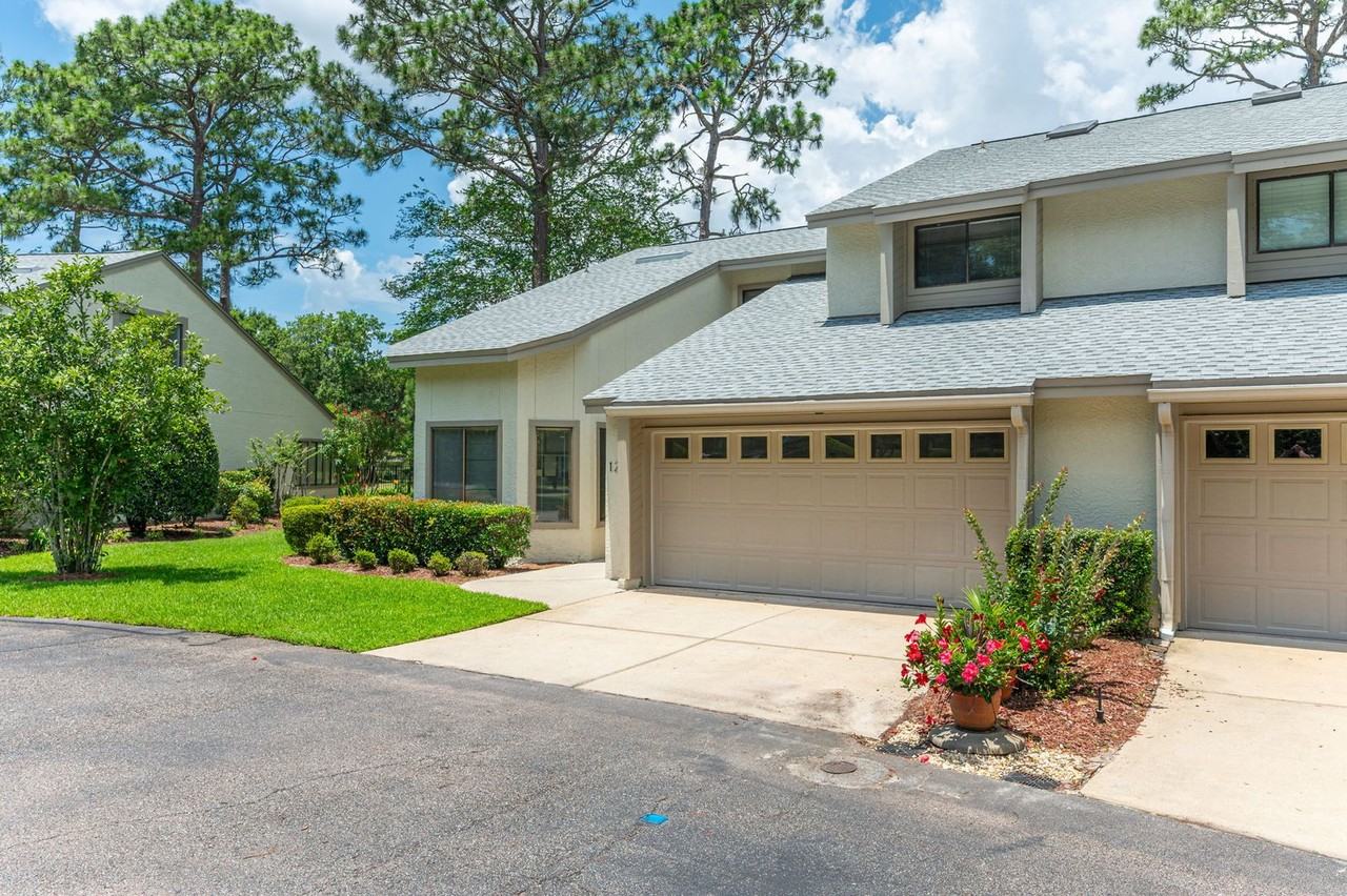 1219 Oakmont Dr - Photo 3 of 50