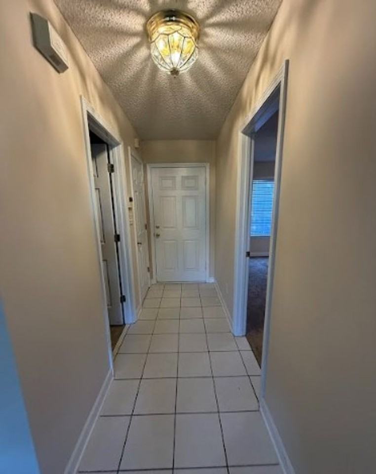 2420 Damascus Dr - Photo 2 of 16