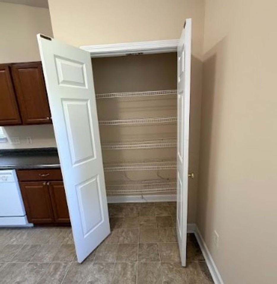 2420 Damascus Dr - Photo 5 of 16