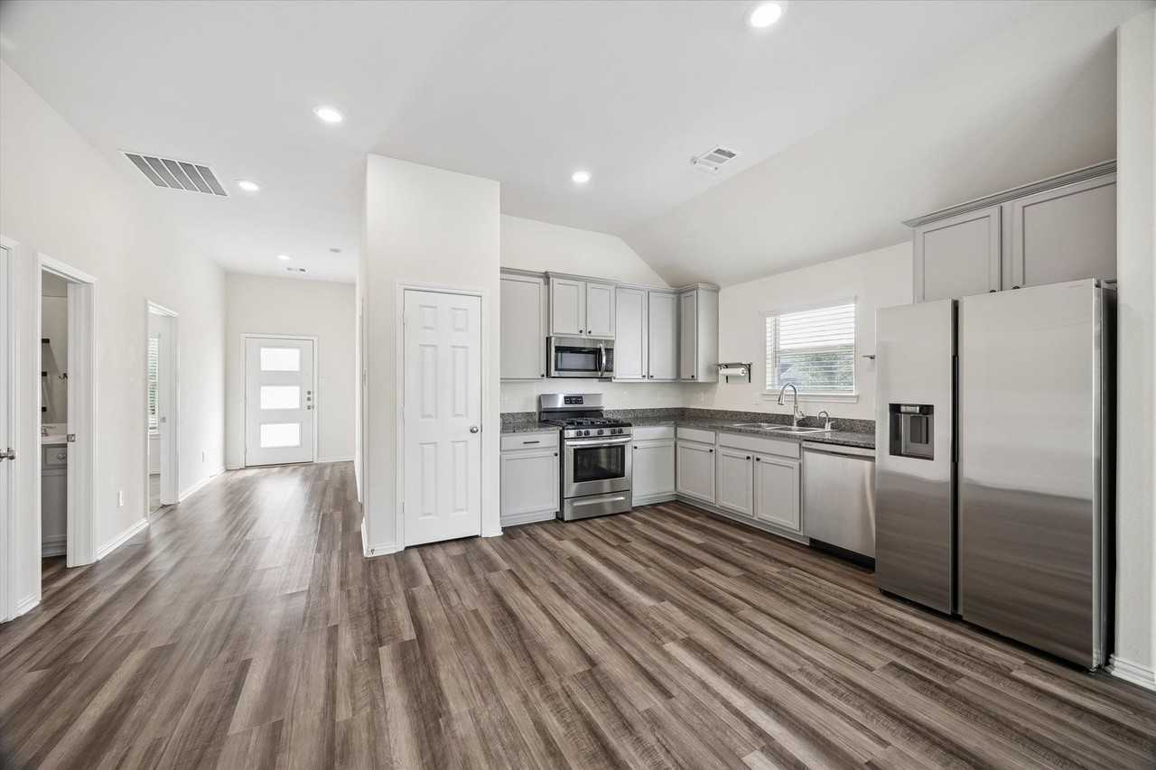 206 N Lynx Trl - Photo 5 of 20
