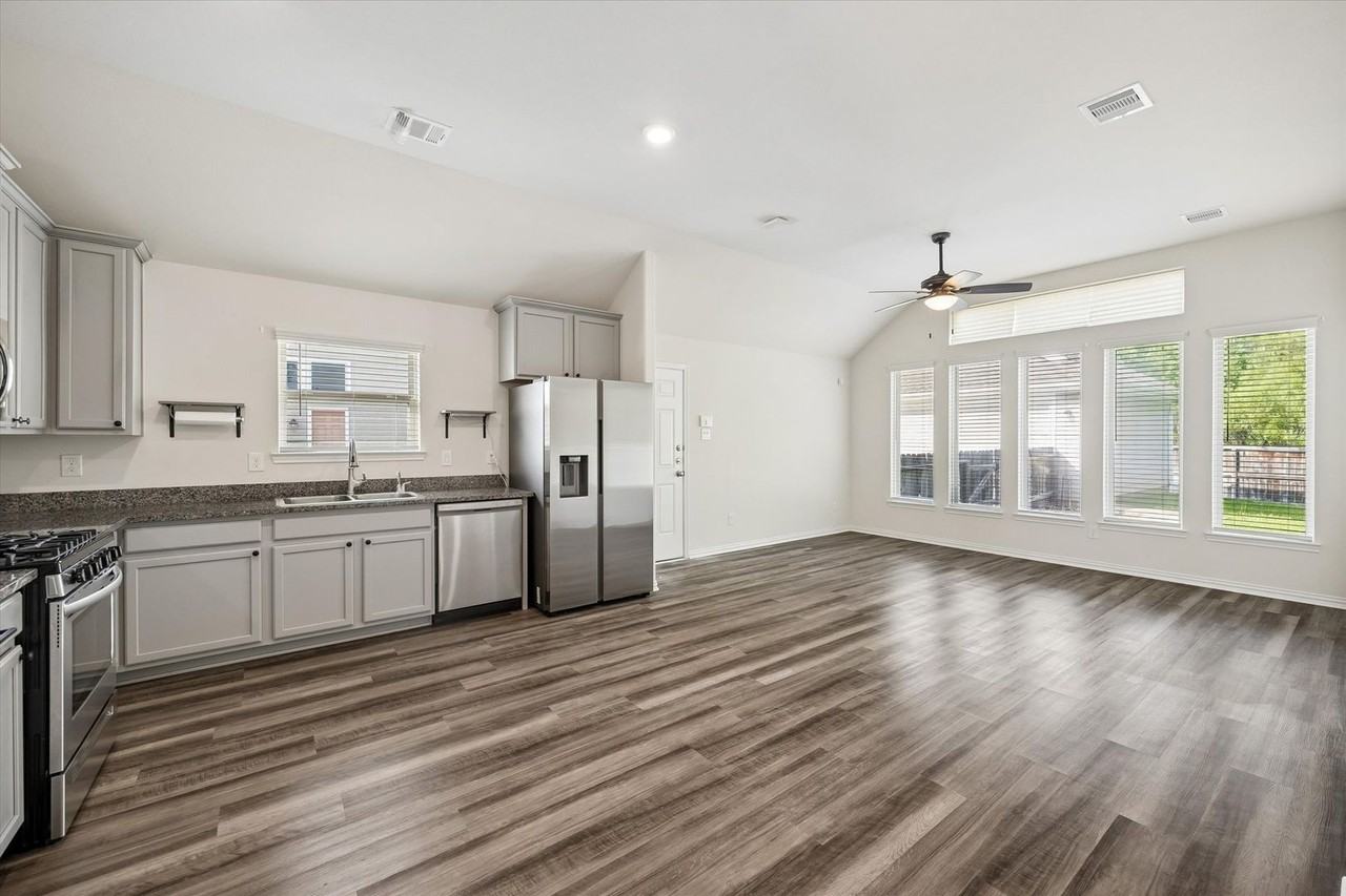 206 N Lynx Trl - Photo 6 of 20