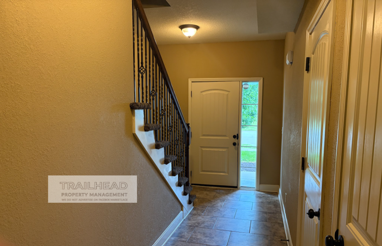 3856 Nw 94th St - Photo 5 of 18